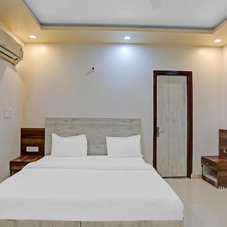 OYO 85795 Hotel Expo View Greater Noida Esterno foto