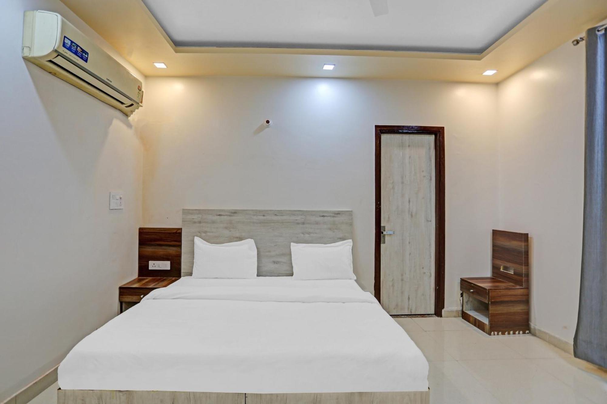 OYO 85795 Hotel Expo View Greater Noida Esterno foto