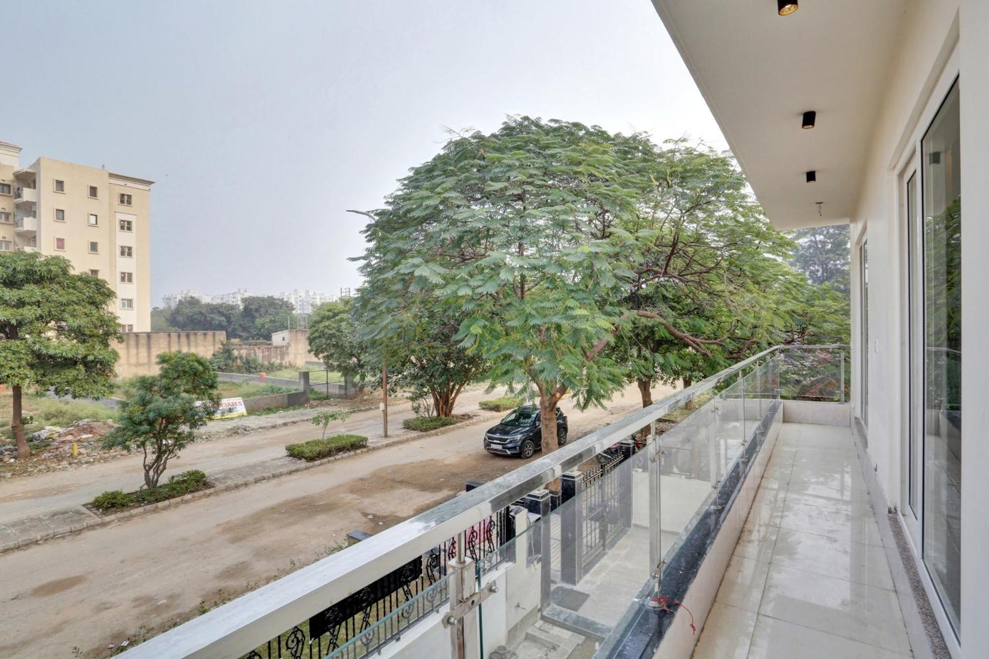OYO 85795 Hotel Expo View Greater Noida Esterno foto